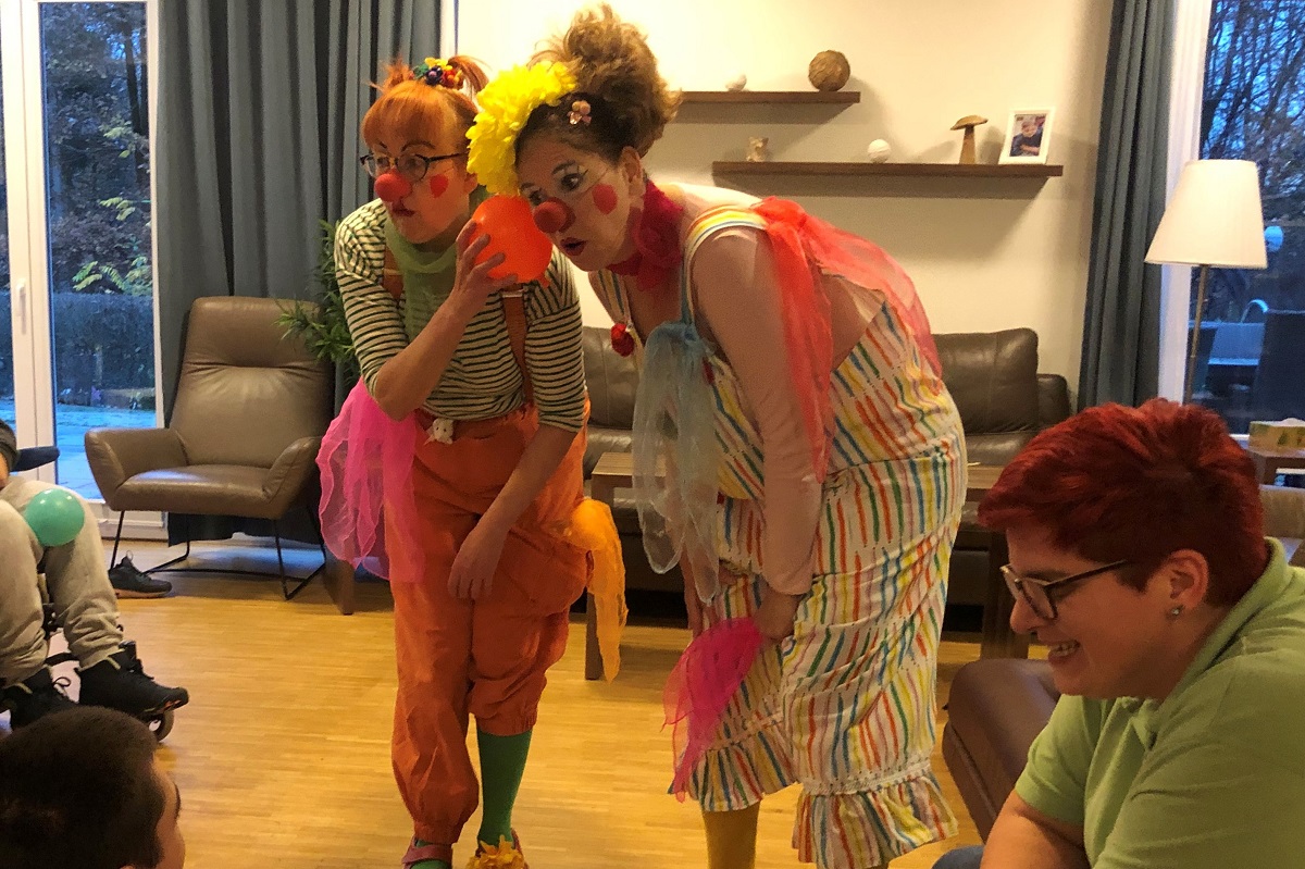 Clowns 9